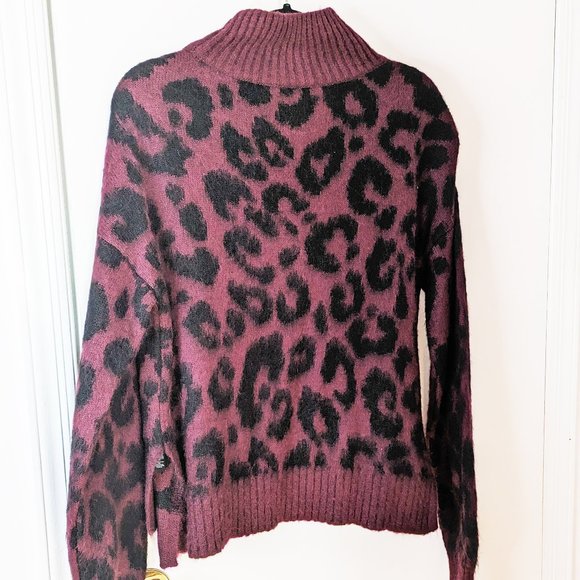 Sweaty Betty Leopard Sweater NWOT - Picture 6 of 11